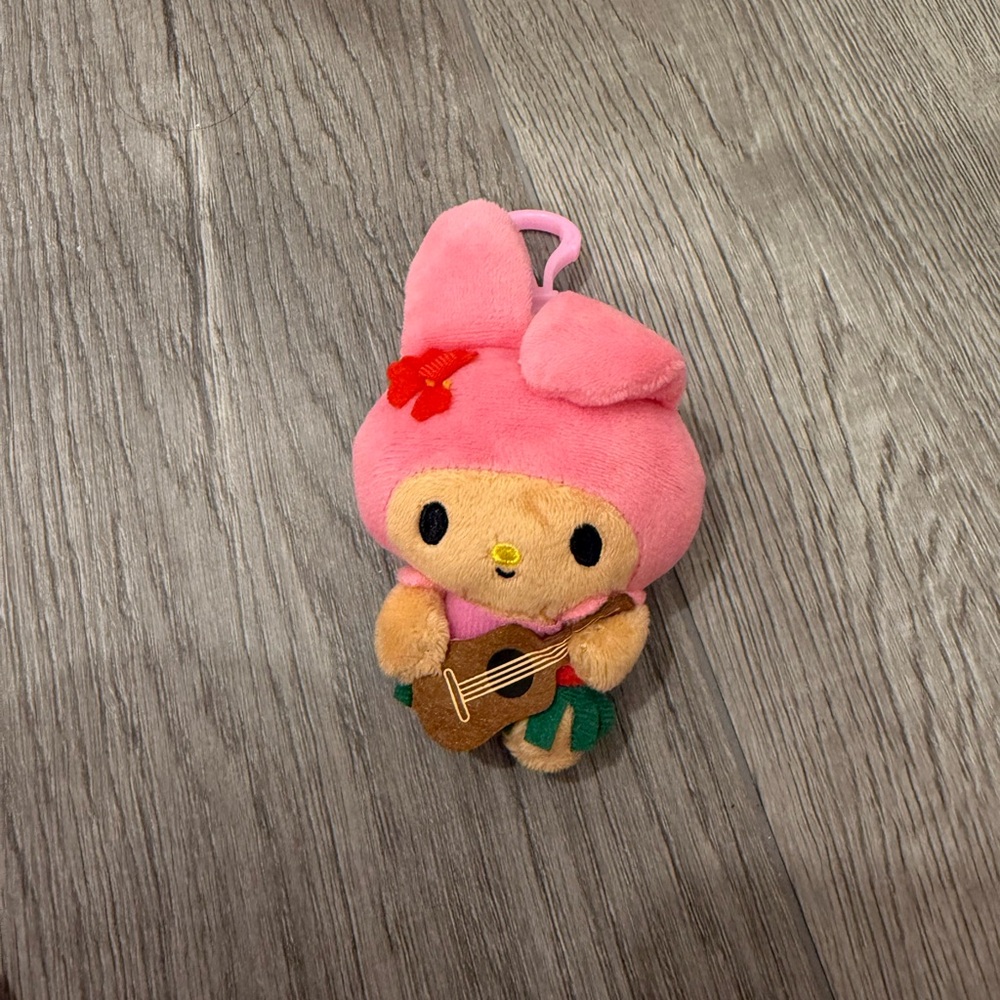 My Melody Hawaiian keychain